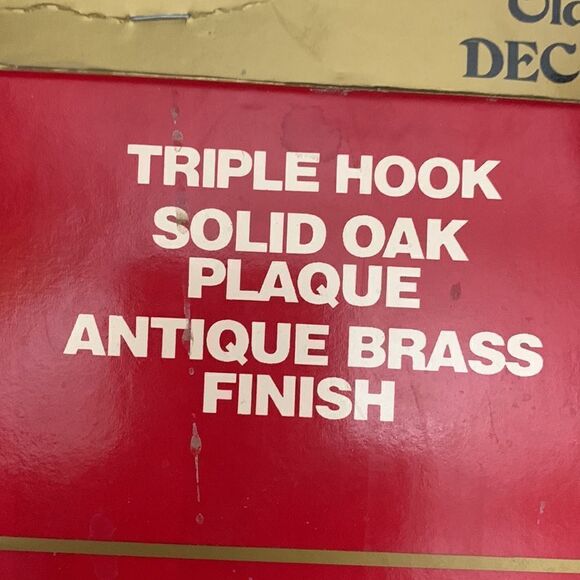 Melard Old Forge Triple Hook Solid Oak Plaque Antique Brass Finish Easy Mount - Picture 2 of 9